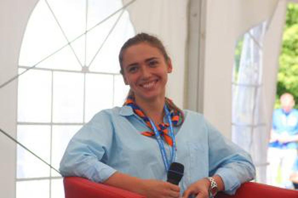 Ксения Разуваева: Волонтёрство становится социальным ...